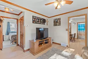 1016 S 97th St, West Allis, WI 53214 - Photo 5