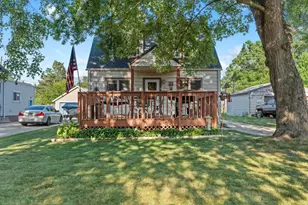 1016 S 97th St, West Allis, WI 53214 - Photo 1