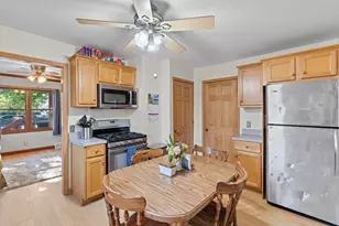 1016 S 97th St, West Allis, WI 53214 - Photo 9