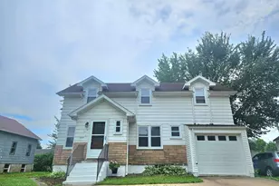 519 W Oak St, Sparta, WI 54656 - Photo 1