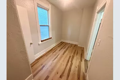 2843 N 10th St, Milwaukee, WI 53206 - Photo 9
