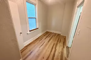2843 N 10th St, Milwaukee, WI 53206 - Photo 9