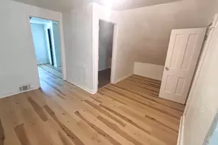 2843 N 10th St, Milwaukee, WI 53206 - Photo 13