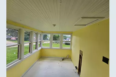 219 N Cherry St, La Farge, WI 54639 - Photo 9