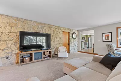 2630 S Root River Pkwy, West Allis, WI 53227 - Photo 9