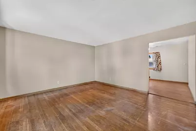 6527 S 18th St, Milwaukee, WI 53221 - Photo 25