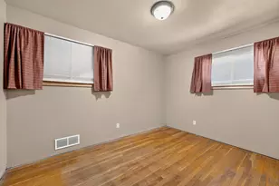 6527 S 18th St, Milwaukee, WI 53221 - Photo 15