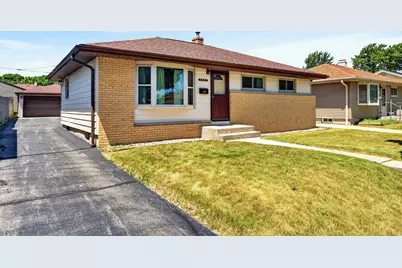 6527 S 18th St, Milwaukee, WI 53221 - Photo 3