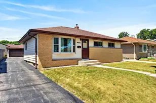 6527 S 18th St, Milwaukee, WI 53221 - Photo 3