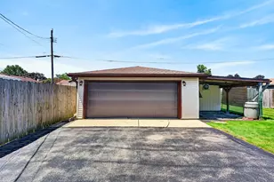 6527 S 18th St, Milwaukee, WI 53221 - Photo 5