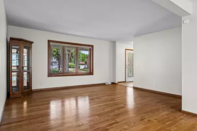 616  Grove St, Onalaska, WI 54650 - Photo 5