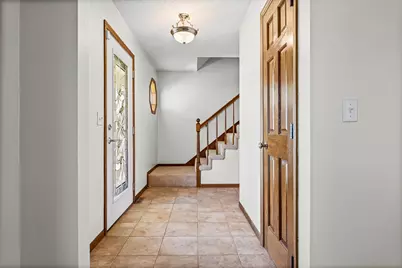 616  Grove St, Onalaska, WI 54650 - Photo 3