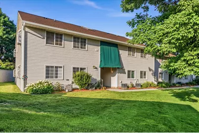 1755  Parknoll Ln #4, Port Washington, WI 53074 - Photo 1