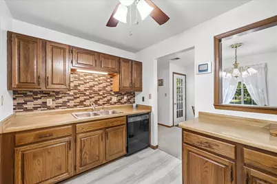 1755  Parknoll Ln #4, Port Washington, WI 53074 - Photo 9
