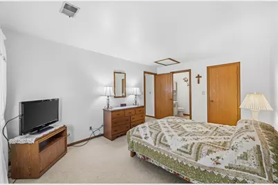 1755  Parknoll Ln #4, Port Washington, WI 53074 - Photo 13