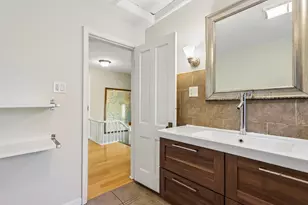 510 E Garfield Ave, Milwaukee, WI 53212 - Photo 23