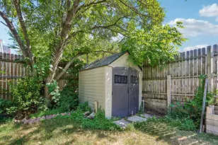 510 E Garfield Ave, Milwaukee, WI 53212 - Photo 39