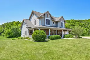 3615 Williams Ct, Waukesha, WI 53188 - Photo 5