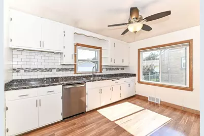 3438 E Whittaker Ave, Cudahy, WI 53110 - Photo 7