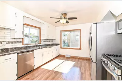 3438 E Whittaker Ave, Cudahy, WI 53110 - Photo 9