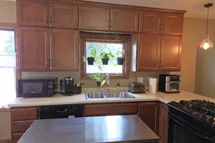 513 Randolph St, Mishicot, WI 54228 - Photo 3