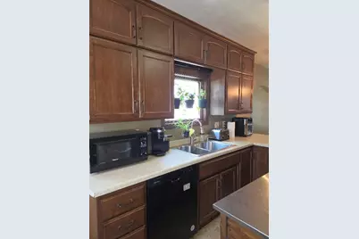 513  Randolph St, Mishicot, WI 54228 - Photo 9