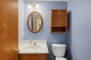 2212 Allen Ln, Waukesha, WI 53186 - Photo 15