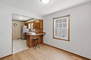 2212 Allen Ln, Waukesha, WI 53186 - Photo 9