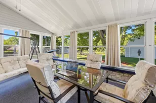 2212 Allen Ln, Waukesha, WI 53186 - Photo 5