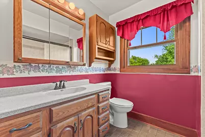 21115 W Lincoln Ave, New Berlin, WI 53146 - Photo 23