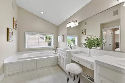 1836  Tallgrass Cir, Waukesha, WI 53188 - Photo 31