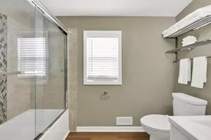 N128W20472 Holy Hill Rd, Germantown, WI 53076 - Photo 15