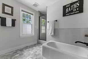 2537 N 84th St, Wauwatosa, WI 53226 - Photo 13