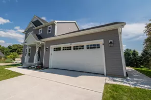 225 Acadia Ave, Hartford, WI 53027 - Photo 33