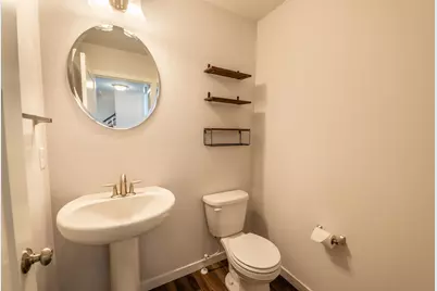 225  Acadia Ave, Hartford, WI 53027 - Photo 21