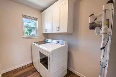 225  Acadia Ave, Hartford, WI 53027 - Photo 13