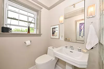 2230 E Bradford Ave #H, Milwaukee, WI 53211 - Photo 29
