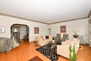 2230 E Bradford Ave, Milwaukee, WI 53211 - Photo 17
