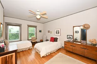 2230 E Bradford Ave, Milwaukee, WI 53211 - Photo 23