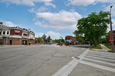 2230 E Bradford Ave #H, Milwaukee, WI 53211 - Photo 39