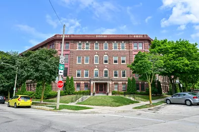 2230 E Bradford Ave #H, Milwaukee, WI 53211 - Photo 37