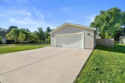 403  Walworth St, Lake Geneva, WI 53147 - Photo 43