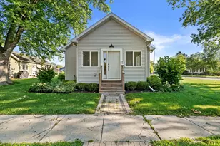 403 Walworth St, Lake Geneva, WI 53147 - Photo 1