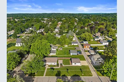 403  Walworth St, Lake Geneva, WI 53147 - Photo 5
