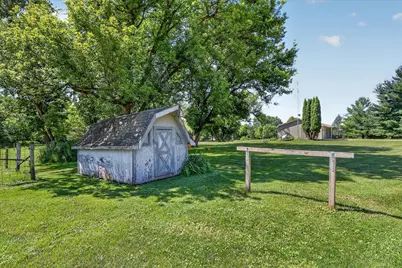 3817 S Carvers Rock Rd, Bradford, WI 53505 - Photo 45