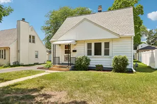 2879 S 91st St, West Allis, WI 53227 - Photo 5