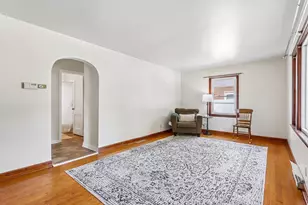 2879 S 91st St, West Allis, WI 53227 - Photo 7