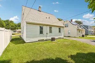 2879 S 91st St, West Allis, WI 53227 - Photo 27