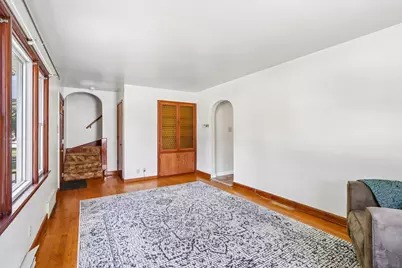 2879 S 91st St, West Allis, WI 53227 - Photo 9