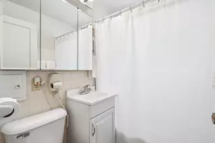 2879 S 91st St, West Allis, WI 53227 - Photo 13